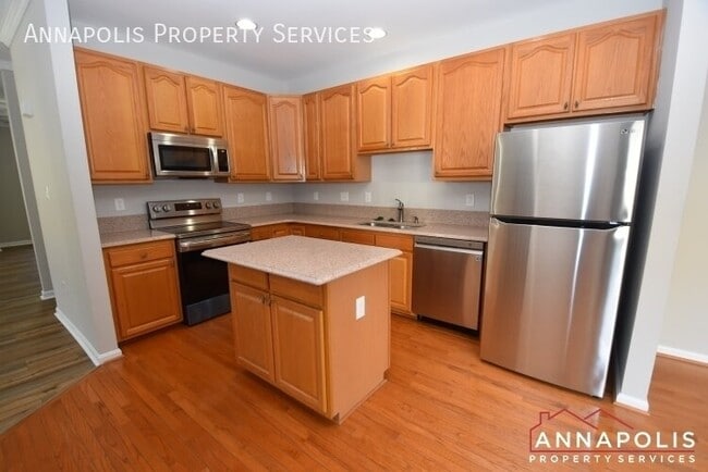 Photo - 225 Tilden Way