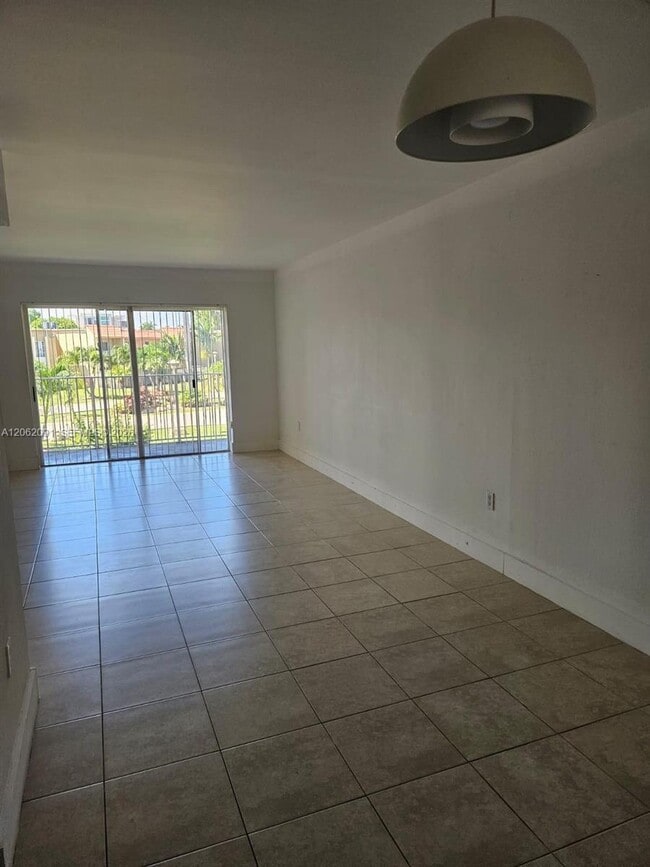 Photo - 4900 NW 79th Ave Unit 206