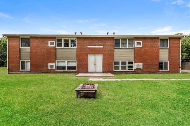 Building Photo - 3611-3625-3625 Charlotte Dr