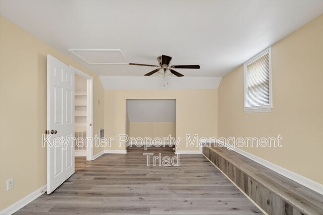 Photo - 506 Rocky Knoll Rd