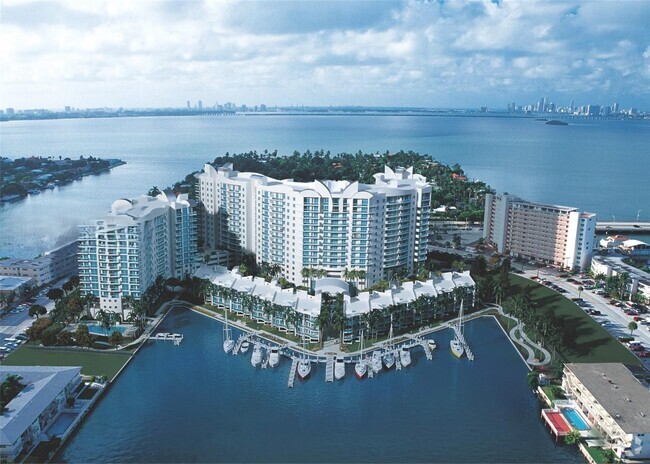 Building Photo - 7900 Harbor Island Dr Unit 1404 Rental