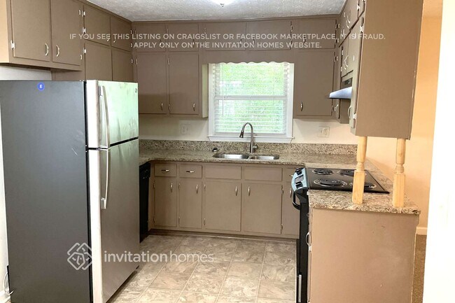 Photo - 1908 Englewood Way SW