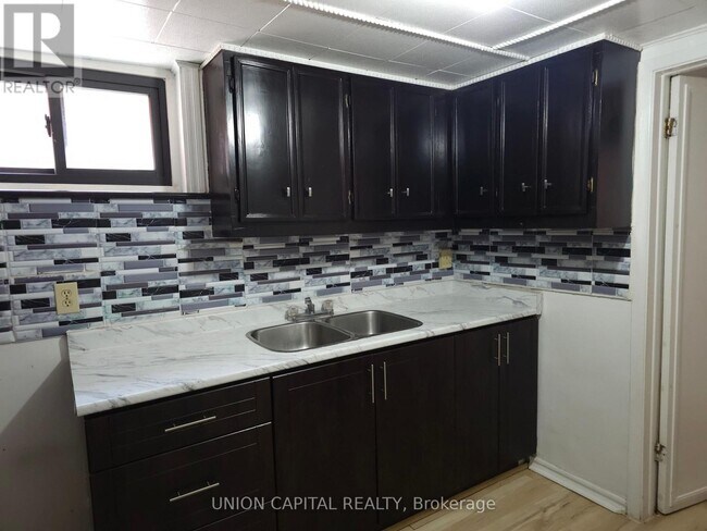 Photo - 6 Galewood Dr