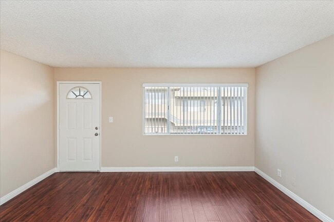 Building Photo - 800 Meyer Lane