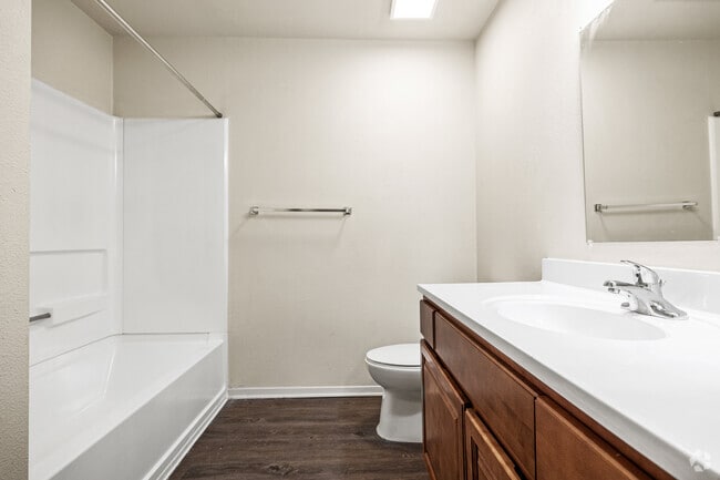 3BR, 2BR - 1,083SF - 1st Bathroom