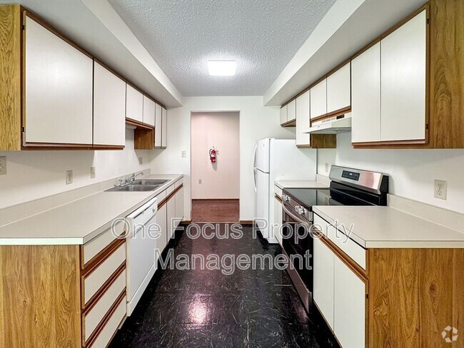 Building Photo - 2 Nancy Dr Rental