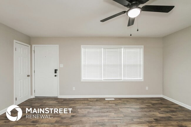 Photo - 107 Alexander St