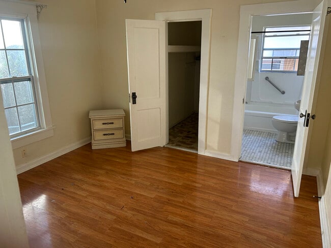 Photo - 2535 2nd Ave N