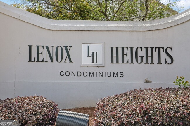 Photo - 1104 Pine Heights Dr NE