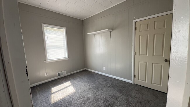 Photo - 1521 E Kirby Ave Unit 1521