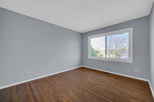 Photo - Spacious 4-Bedroom Split-Level in University Park