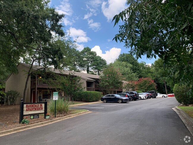 Building Photo - Bloomdale Drive Apartments