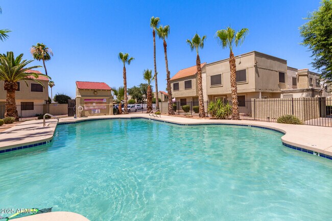 Photo - 5871 N 47th Dr