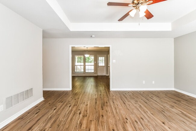 703 N Alamo Rd