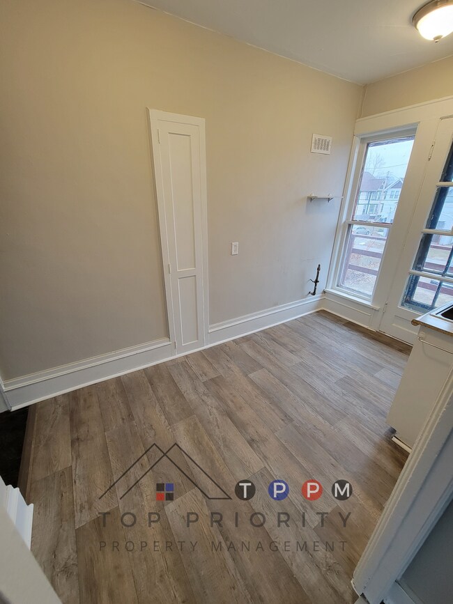 Photo - 1427 2nd Ave SE Unidad 4