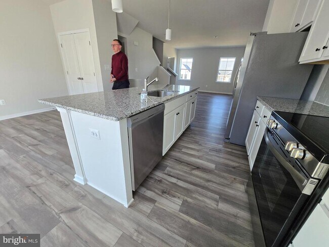 Photo - 1328 Red Clover Ln