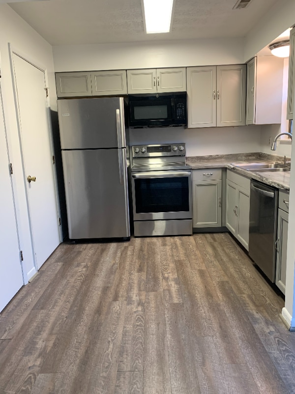 Building Photo - 720 Ohio Pike Rental