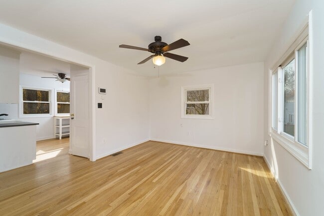 Photo - Quaint 2 Bedroom 2 Bath Cottage Style Home Near Rock Creek in Bethesda