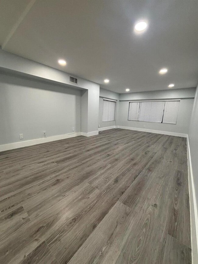 Photo - 4725 SW 62nd Ave Unidad 103