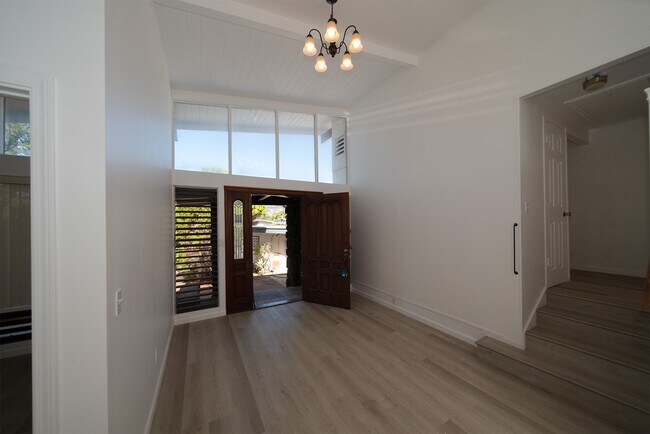 Building Photo - 1549 Molina St