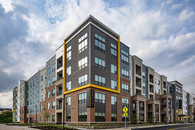 Building Photo - Edge 1909