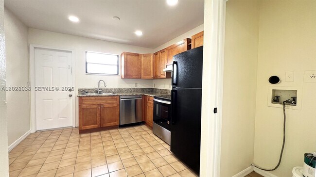 Photo - 5914 Taylor St Unit 1-2