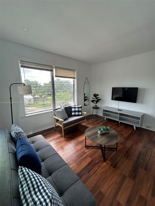 Photo - 444 Ponce de Leon Blvd Unit 9