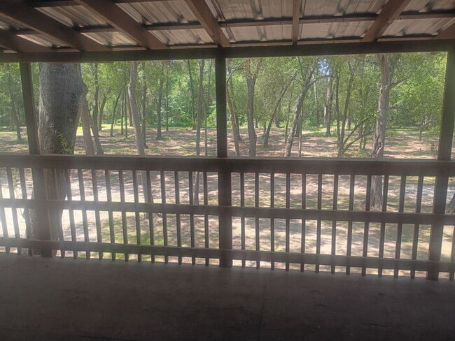 Building Photo - This one has it ALL! Rare with privacy and views! Large shed and truck/boat storage!
