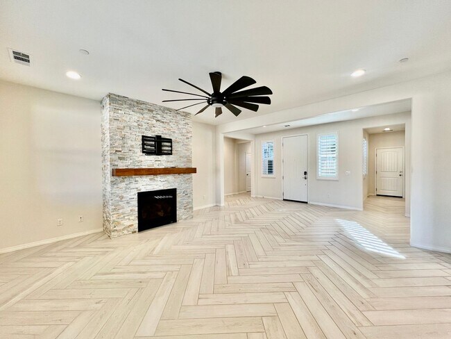 Photo - AVAILABLE NOW!! STUNNING 4 Bed/ 3.5 Bath POOL HOME in La Quinta!