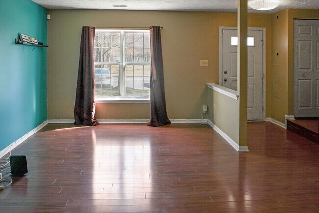 Photo - Charming 3-Bedroom, 1.5 Bath Townhome in D...