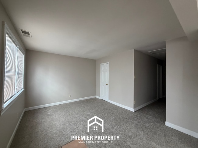 Photo - Cozy 3BR Memphis Home with Fenced Yard, Bright Living Space & Convenient Layout