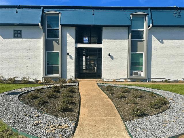 Building Photo - 3627 Almazan Dr Unit 117