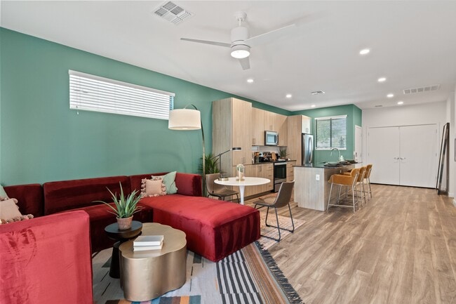 Photo - Aerie Happy Valley