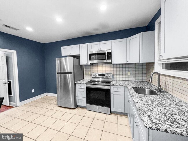 Photo - 4644 G St
