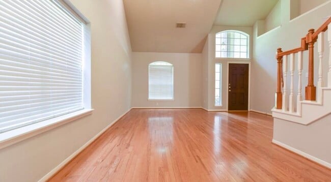 Photo - 4742 Stoney Point Ct