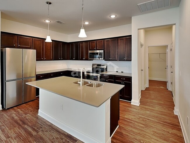 Photo - 966 Summer Stone Lp