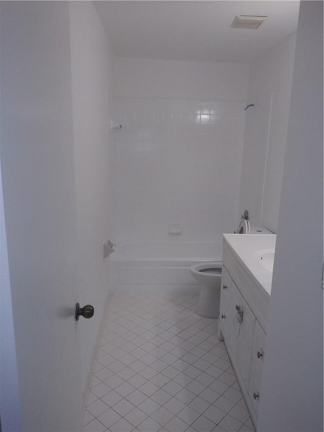 Photo - 3477 NW 44th St Unidad 104