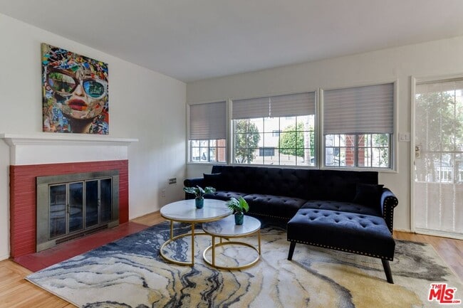 Photo - 4360 McLaughlin Ave