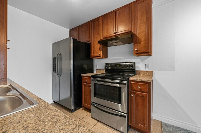 Photo - 1756 Essex St Unidad 310