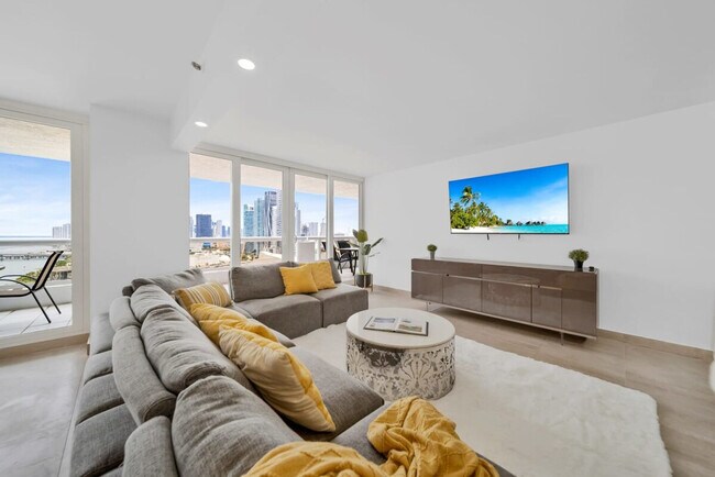 Photo - 1717 N Bayshore Dr Unit SI ID1437605P