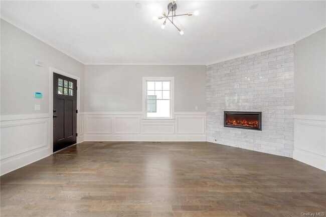 Photo - 14 Underhill Pl