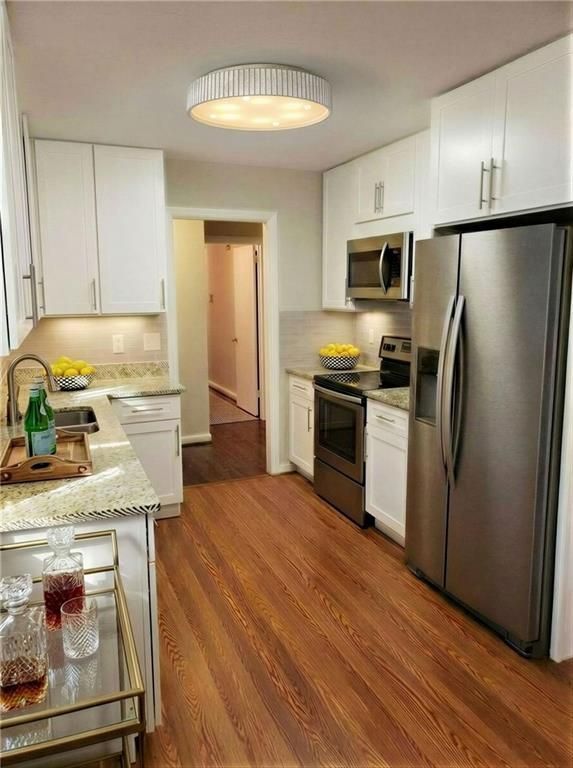 Photo - 2356 Valley View Dr SE