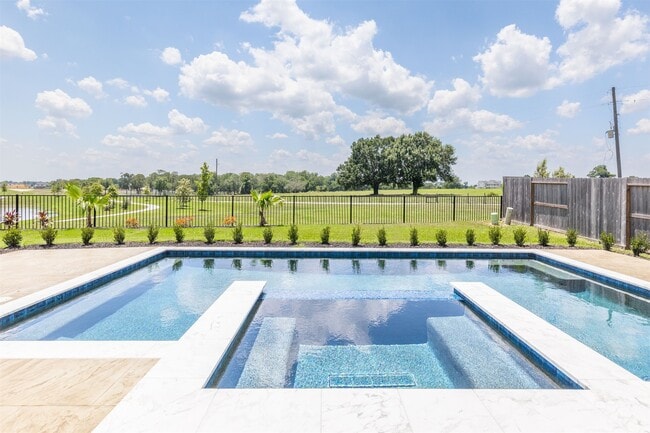 Photo - 7526 Sunny Oak Ln