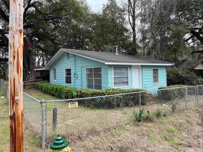 Photo - 3417 Laura St