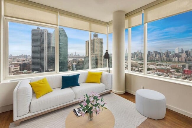 Building Photo - 0 bedroom in LONG ISLAND CITY NY 11101 Unit 7B