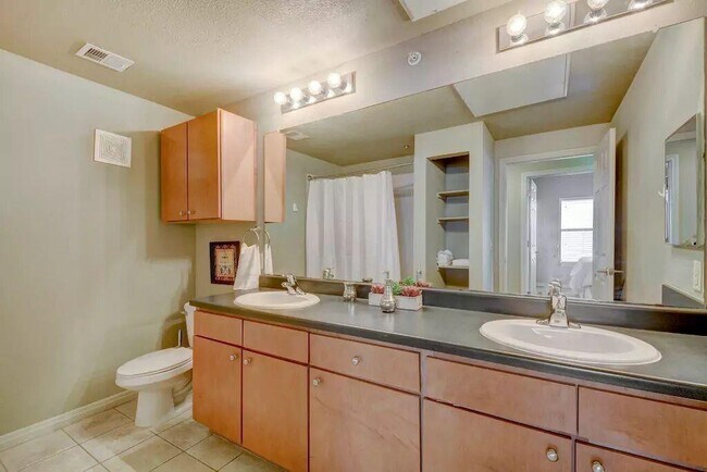 Photo - 2515 Pearl St Unit 603