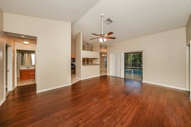 Photo - 1455 Thornbank Ln