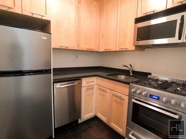 Photo - Fourth Avenue Unidad 3H