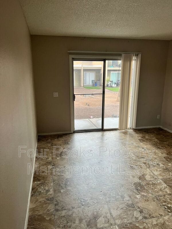 Photo - 2813 E Paradise Ln