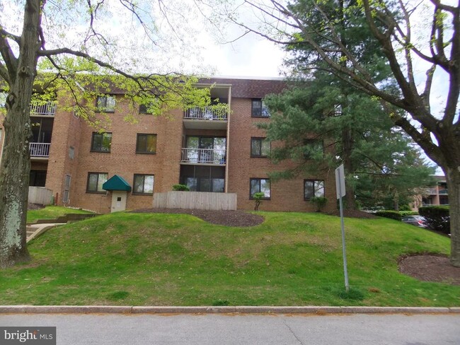 Photo - 1640 Oakwood Dr Apartment Unit W302